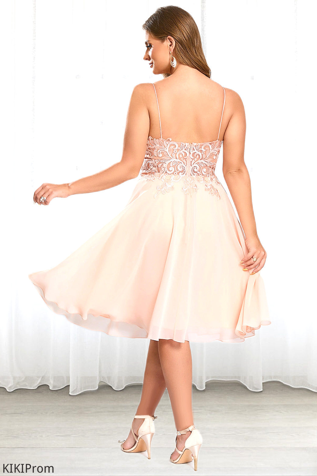 Zoey A-line V-Neck Knee-Length Chiffon Lace Homecoming Dress DZP0020527