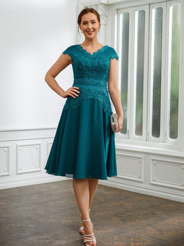 Yuliana A-Line/Princess Chiffon Ruched V-neck Short Sleeves Knee-Length Mother of the Bride Dresses DZP0020268
