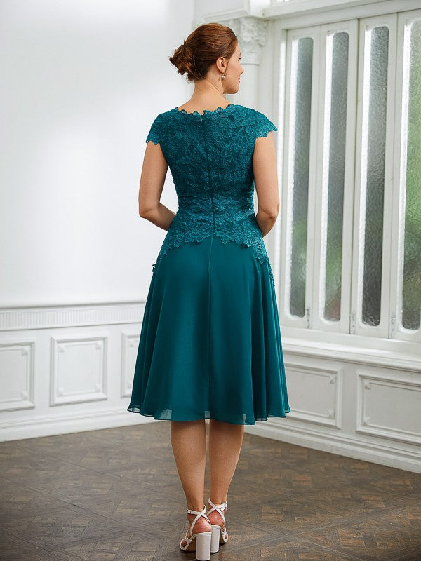 Yuliana A-Line/Princess Chiffon Ruched V-neck Short Sleeves Knee-Length Mother of the Bride Dresses DZP0020268