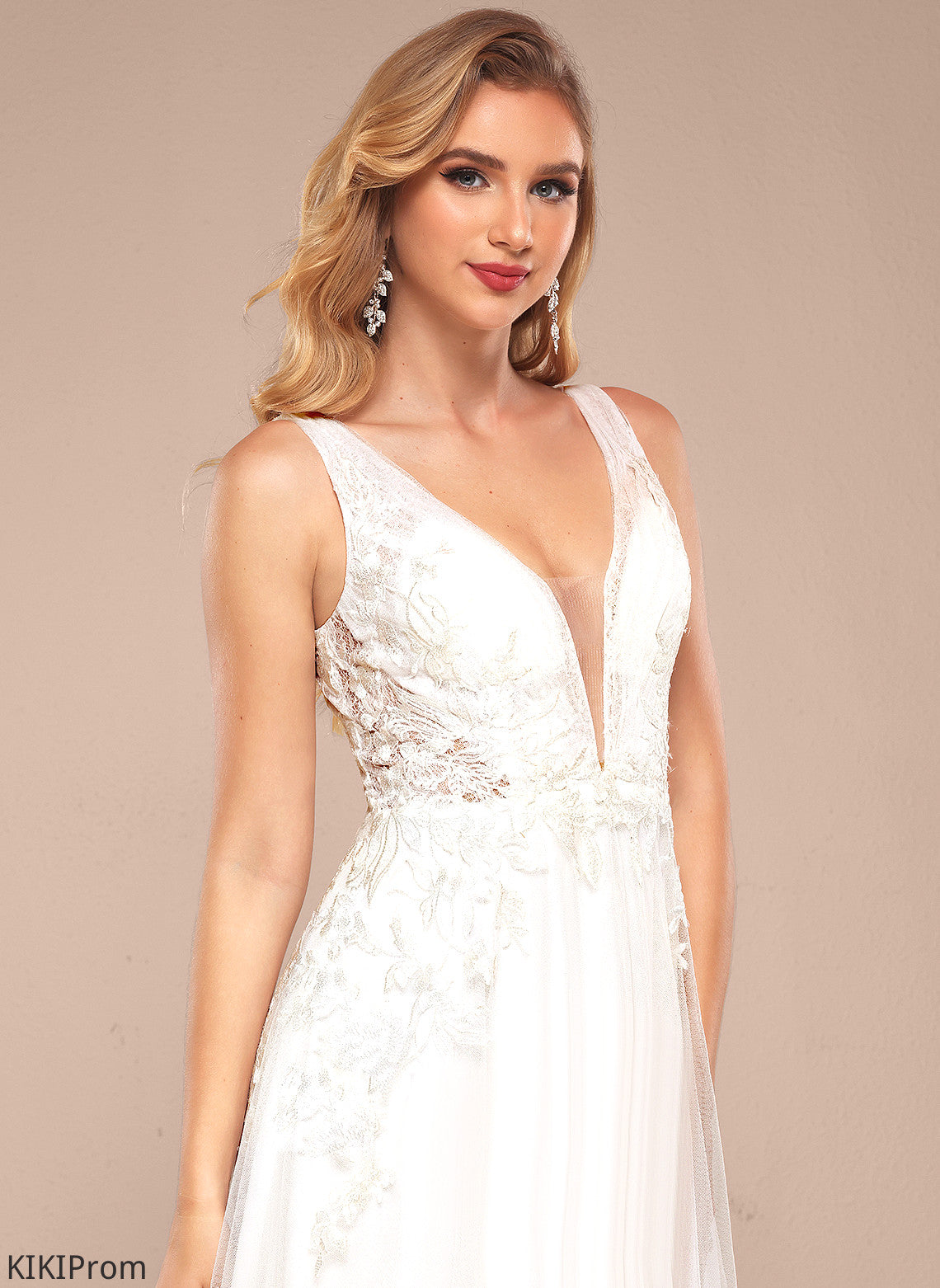 A-Line Train Wedding Nataly Tulle With Sequins Sweep V-neck Dress Wedding Dresses Lace
