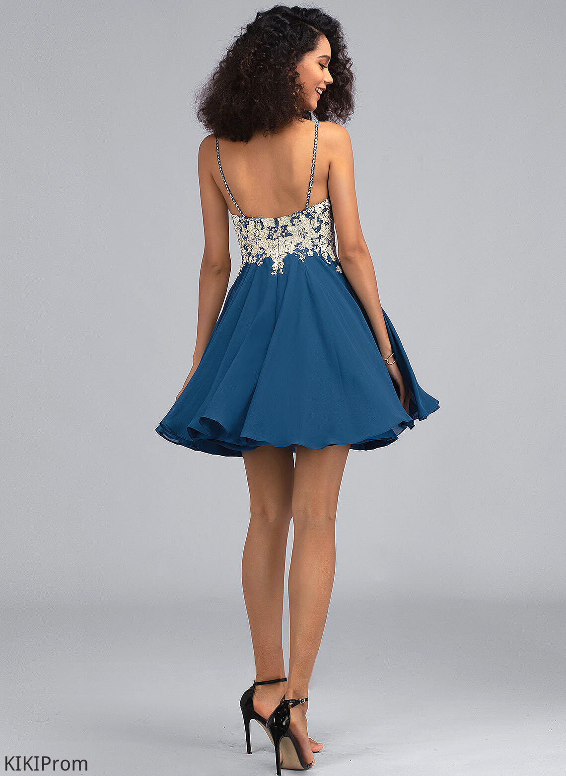 Short/Mini A-Line Zaniyah V-neck Chiffon With Lace Beading Prom Dresses