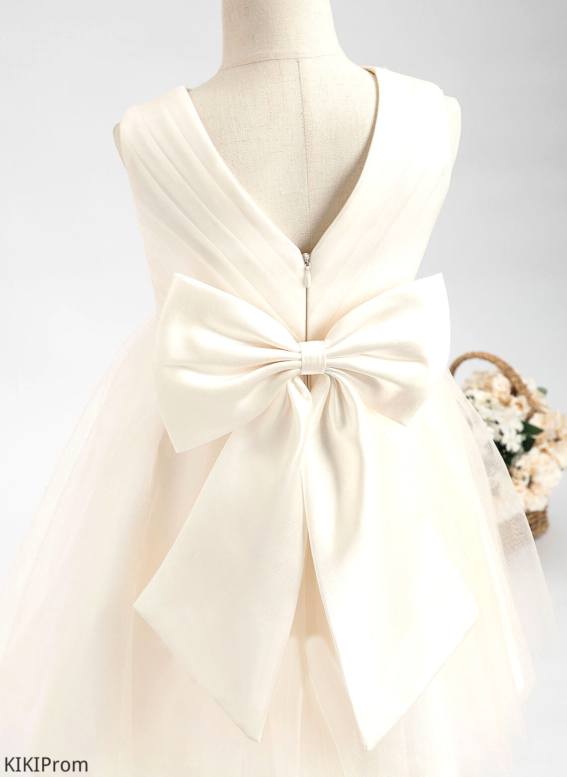 Dress A-Line With Tulle Flower Sleeveless Bow(s) Lacey V-neck Flower Girl Dresses Girl - Knee-length