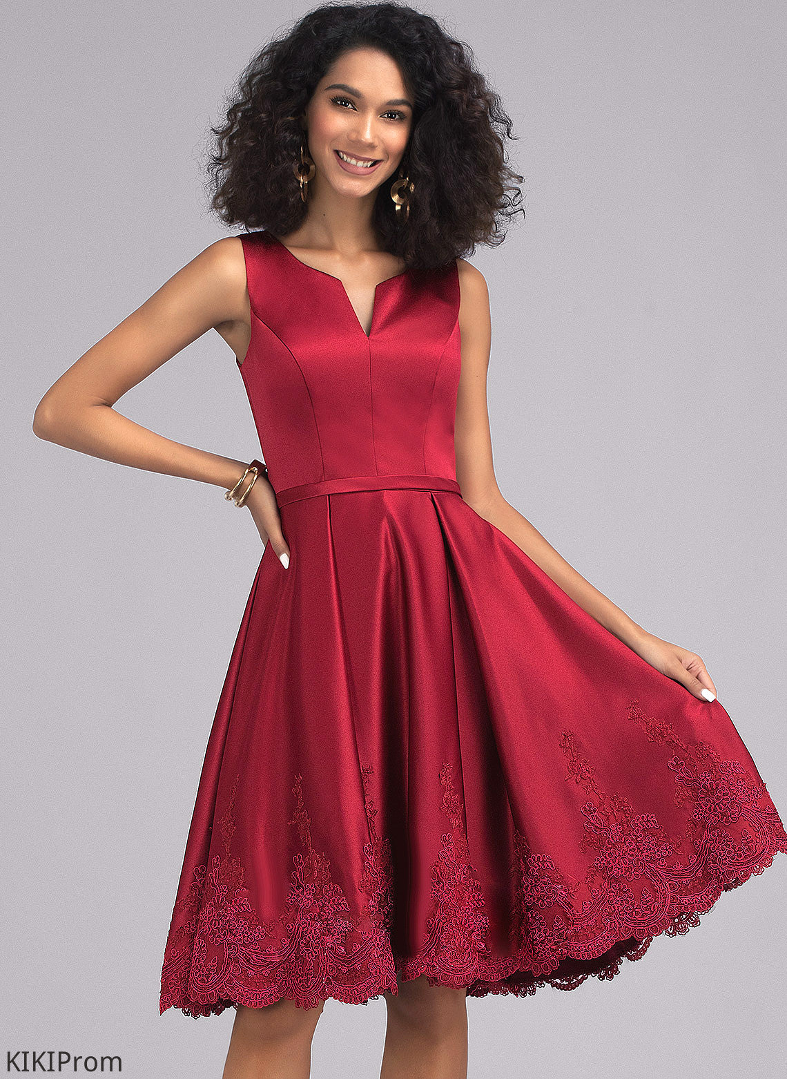 A-Line Satin Dress Appliques Cocktail Knee-Length With Stacy V-neck Lace Cocktail Dresses