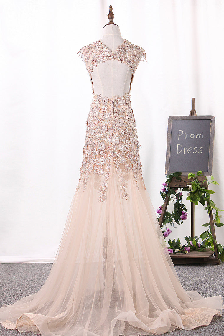 2024 Mermaid Scoop Wedding Dresses Tulle With Applique Court Train Open Back