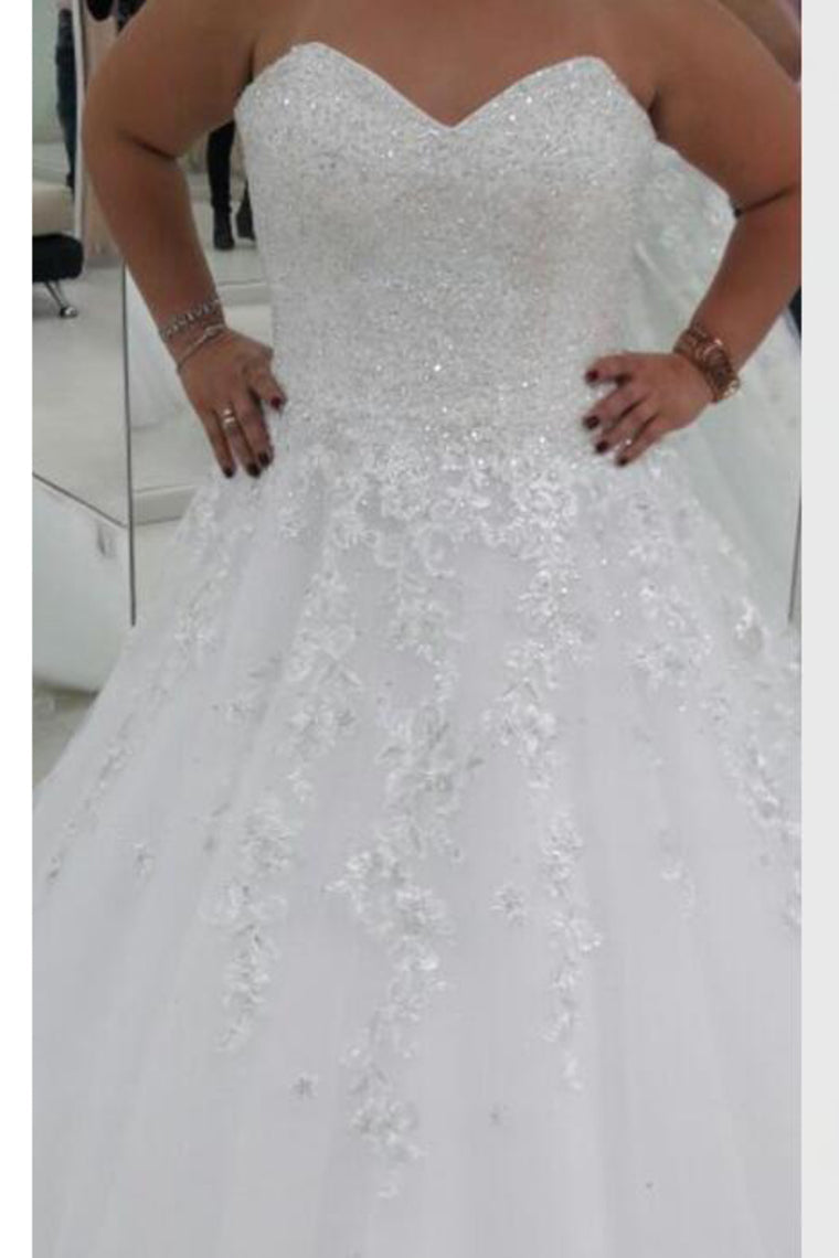 2024 Wedding Dresses Sweetheart Tulle A Line With Applique And Beads Lace Up