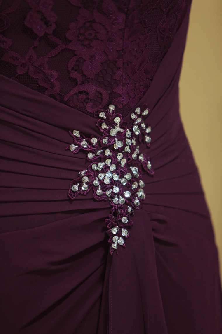2022 Plus Size A Line Mother Of The Bride Dresses Open Back Chiffon With Beads And Ruffles Grape