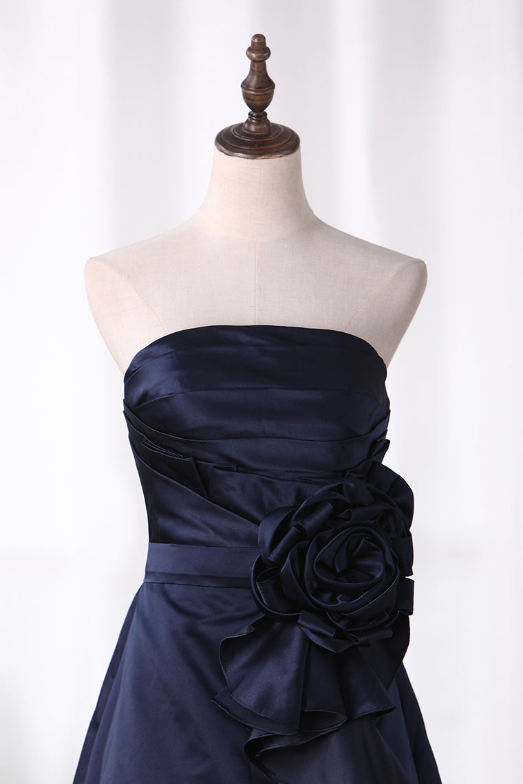 2024 A Line Bridesmaid Dresses Strapless Knee Length Satin With Ruffles