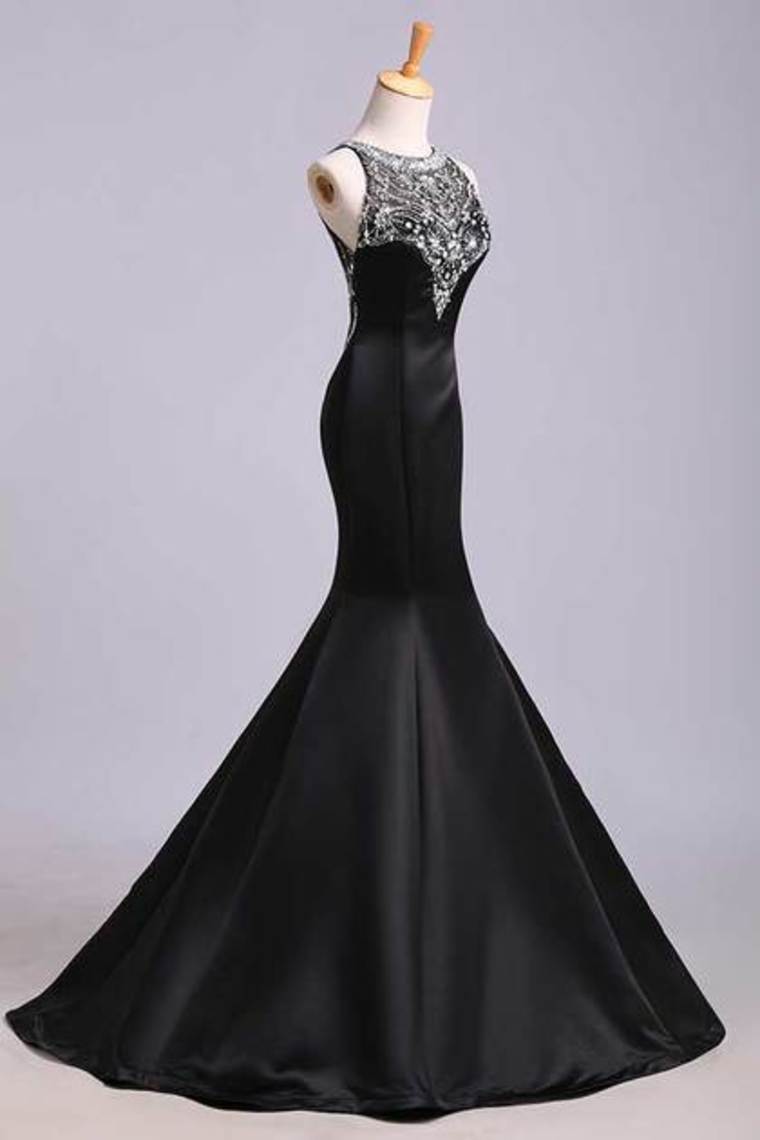 2022 Scoop Beaded Satin&Tulle Prom Dress Mermaid/Trumpet Black