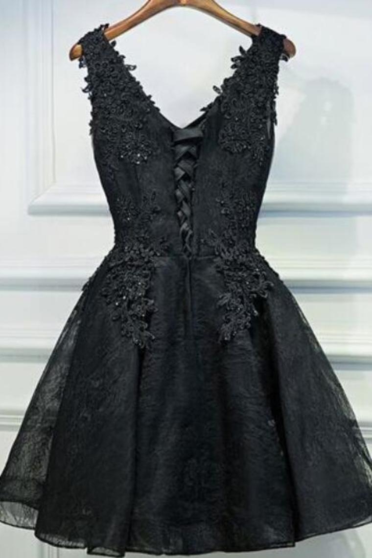 2024 Fantastic V-Neck Homecoming Dresses A Line Lace Black Lace Up
