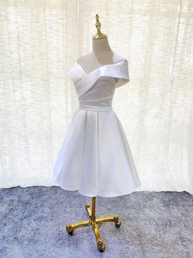 White Simple Off Shoulder Knee Satin Homecoming Dresses Nan Length Party Dress DZ12526