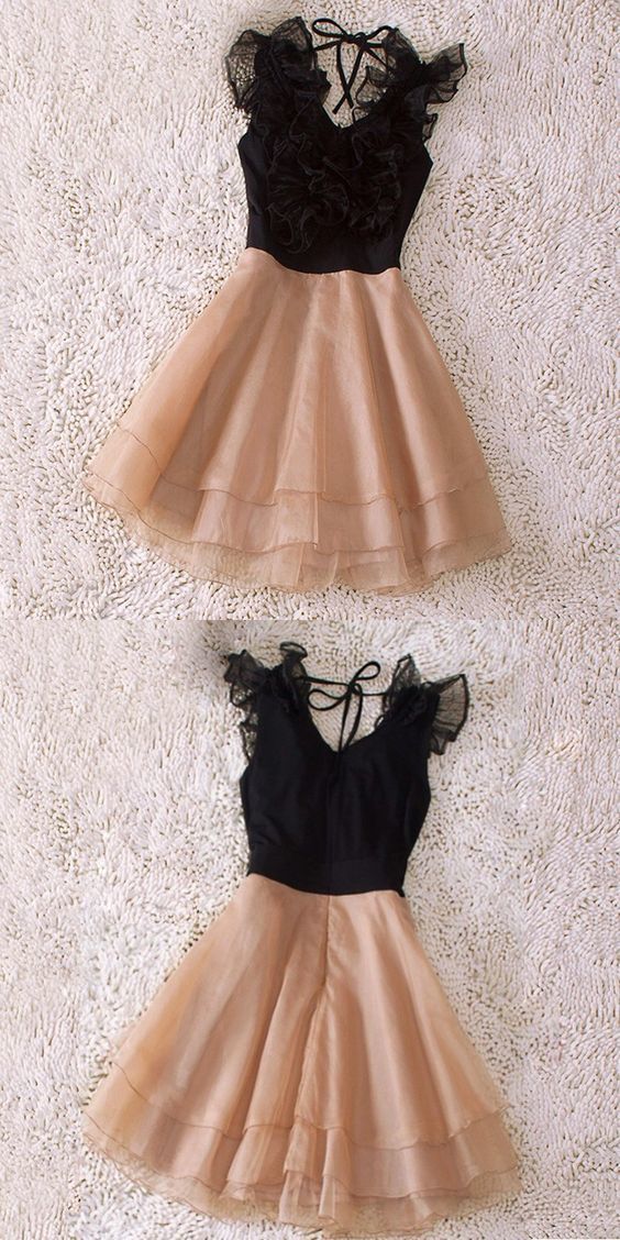A-Line V-Neck Short Chiffon Homecoming Dresses Leyla Champagne With Flowers Tiered DZ330